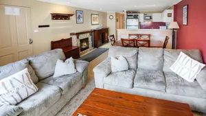 Image of WHISTLER 3 - Mt Buller Village - Family\/Small Group Accommodation