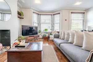 Image of Spacious & Bright Hampstead Apartment with Balcony