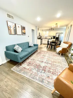 Image of Mid Century Modern Home 15 min to Dallas