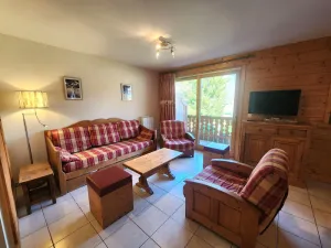 Image of Spacious 2BR + Cabin Near Ski Lifts, Lake, Pool - Résidence le Pas au Loup