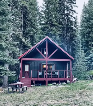 Image of 3 Bed\/ 1 Bath Retreat in the Mountains