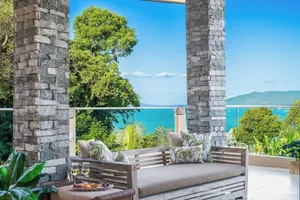 Image of Peaceful 4 Bed 3 Bath property overlooking Pioneer Bay & Airlie Beach beyond