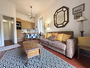 Image of ApartHotel Riviera - BALCON HONORE 1 - Old Town - 5 mn Promenade des Anglais et Plage - Charme Absolu - Appartement 2 pièces avec Balcon AC - Vue mer et Ville