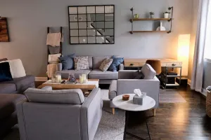Image of Luxury 4 BR Townhouse w\/ Parking