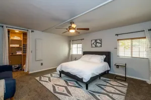 Image of Cheerful & Remodeled - 2 miles from Fresno Airport