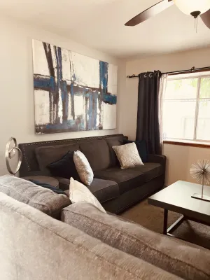 Image of Blue Oasis right off the Freeway I5!