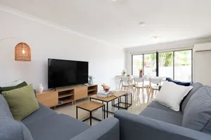 Image of 1 Bdr Apt! Aircon! Undercover Parking! 6BS1