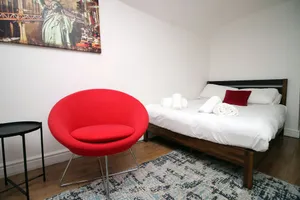 Image of Lovely Studio Flat With Free Parking - Near to City Center