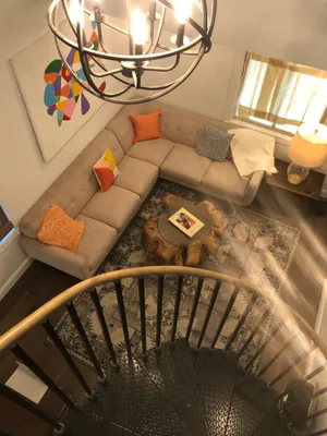 Image of DOWNTOWN, 5 STARs, 65\" TV, 4 BR \/ 3 baths EN-suite, UPDATED, walkable, BOOK NOW