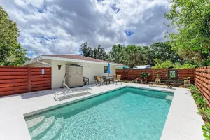 Image of Gorgeous, Update POOL Home 5 Minutes to Siesta-Home to the Best Beach in the US