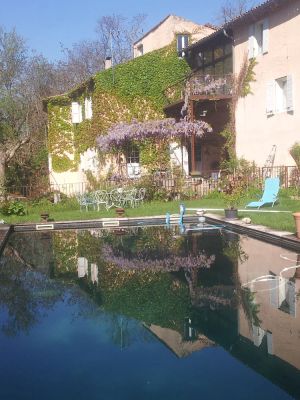 Image of Beautiful duplex with large pool and park in 18th century house
