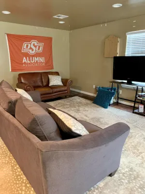 Image of OSU Fan Headquarters- 4 blocks from the Strip, 8 blocks to Campus.
