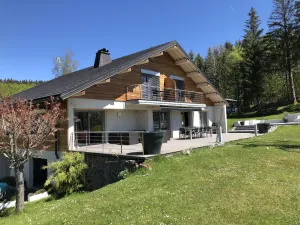 Image of 3 * 85 m2 independent apartments in contemporary house with PRIVATE GARAGE