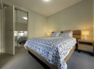 Image of Rare spacious 1 bedroom + 1 office + Free parking