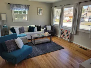 Image of Go Blue! Bright home with large fenced in yard! 3m to Penn State. Free Breakfast