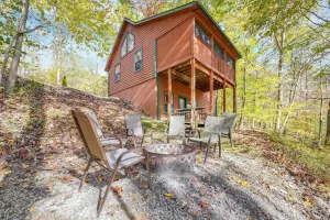 Image of Bluebird Cabin (Hocking Hills area)