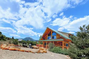 Image of W-W: Canyon View Cabin, An Epic Family Retreat