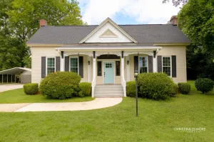 Image of Oak River Company Farmhouse
