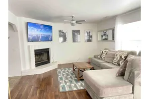 Image of *NEW!* SUPER Close to EVERYTHING! Spacious PV Home