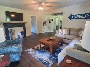 Image of Spacious Historic Downtown home that sleeps up to 10!