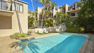 Image of Otto Descola - Views, walk to Hastings St & beach