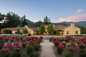 Image of Luxury Napa Valley Estate Surrounded by Vineyards