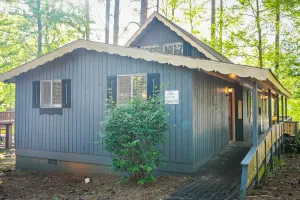 Image of Spacious Lake View chalet perfect for making memories!