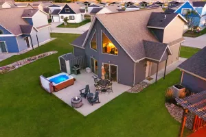 Image of BOHO Bungalow on the Pond w/ Hot Tub