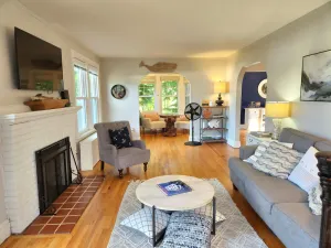 Image of Vacation Starts Now! Pet friendly, beach fun 5 min away!