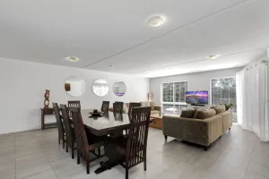 Image of Spacious apartment in very well maintained complex.  Walk to beach.