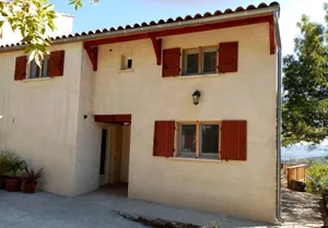Image of Rustic Cottage: Well Located + Superb View