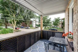 Image of PARKING, BALCONY near NAPA, UNIVERSITIES, RAVINIA, GOLFING & TRAIN to CHICAGO
