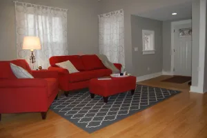 Image of Relaxing 3 bedroom home w\/ full kitchen & WiFi; walking distance to restauraunts