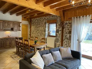 Image of AT THE BARN - PERPEZAT