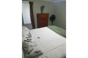 Image of 1 bedroom sleeps 4 in town with a country feel.