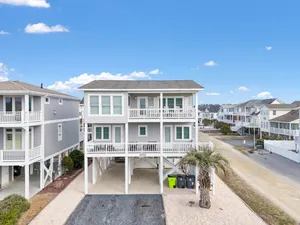 Image of \"Holden Mystique\" - 2nd Row Home w\/ Pool, 4 Bedrooms \/ 3 Bathrooms