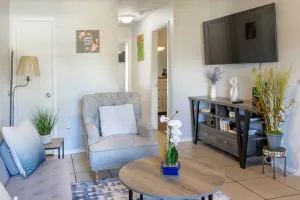 Image of Relax,  venture, or work, stay w\/ comfort close Arlington's finest entertainment