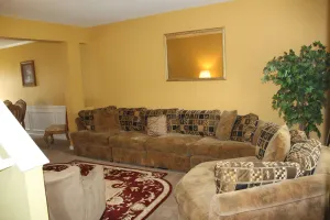Image of BUSINESSES...DEALS FOR XTENDED STAYS.. WELCOME..LARGE HOME Min FROM AIRPORT
