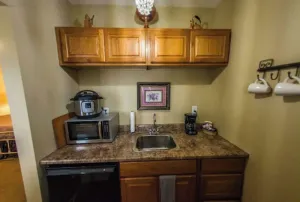 Image of Historic Building Suite @ Glendale -King Bed-Wifi
