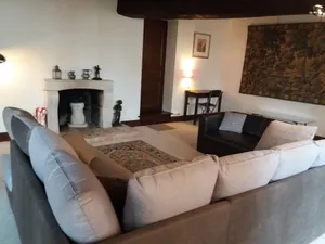 Image of Spacious apartment ideally located, lots of charm, terrace,