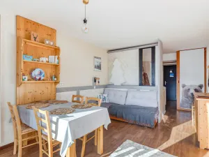 Image of Sunny studio with balcony