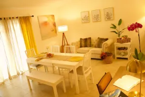 Image of Charming 4bd house near the coast with backyard