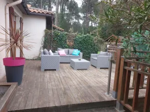 Image of House sleeps 8 under the pines
