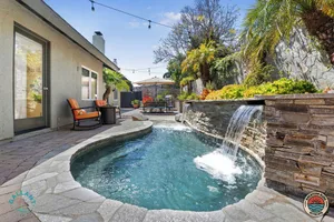 Image of Oceanside Oasis : Walk-in Spa, Gym & Games!