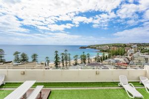 Image of Apartment with Pool Access, a minute to the Beach