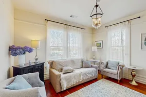 Image of Water-view upstairs Victorian home near the bay - walk to the heart of town