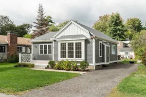 Image of Hampton NH \/ North Beach \/ Plaice Cove <br>Luxury whole house and great yard.