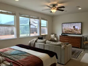 Image of Spacious relaxing  expanded in law suite. Private entrance on side of the home.