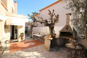 Image of Bel Appartement climatise de plain pied 80m de la mer grand sejour 2 chambres belle terrasse LXRM3