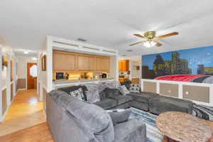 Image of Cozy Luxury Home| PC, Xbox, N-Switch, Queen|SLPS12